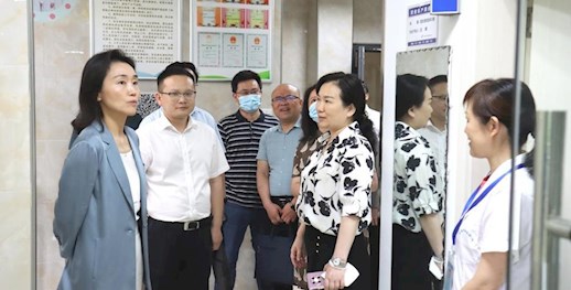 常德市卫健委党组书记、主任提名人选李芳到市疾控中心调研