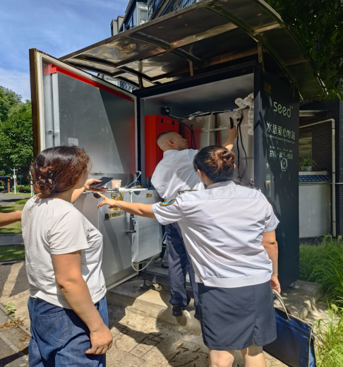 盛夏护航群众健康 扎实开展居民小区现制现售饮用水检查